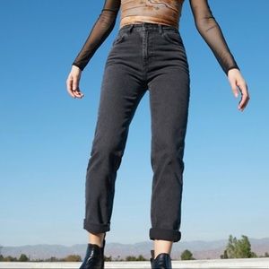 BDG Mom High-Rise Jeans